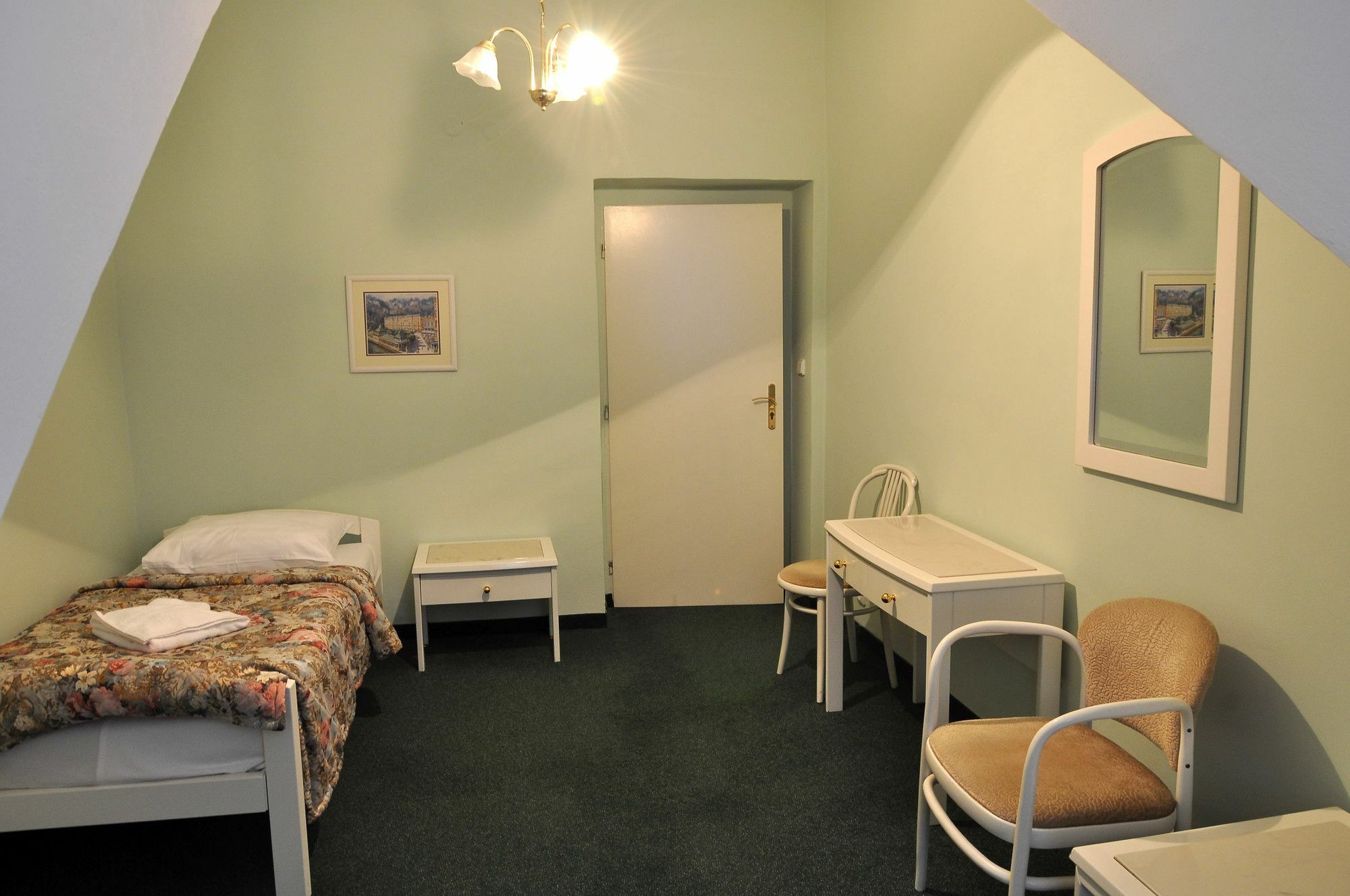 Hotel Ester Karlsbad Eksteriør billede